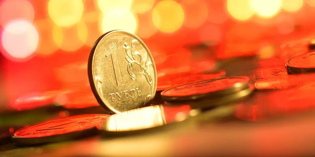 Рубль растет уже второй день. Курсы валют Нацбанка на 21 октября