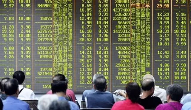 Китайские фондовые биржи открылись ростом котировок