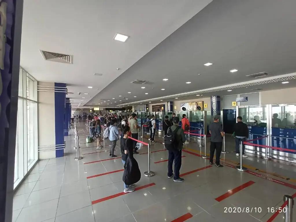 В Бишкек из Екатеринбурга прибыли граждане Кыргызстана