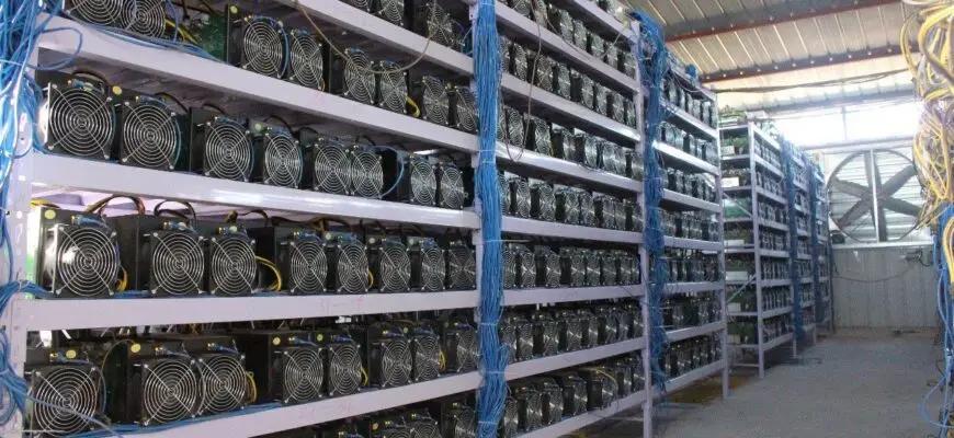 В 2022 году майнеры пополнили госказну почти на 12 млн сомов