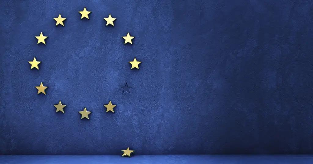 Кредитный рейтинг Британии снижен до «негативного»