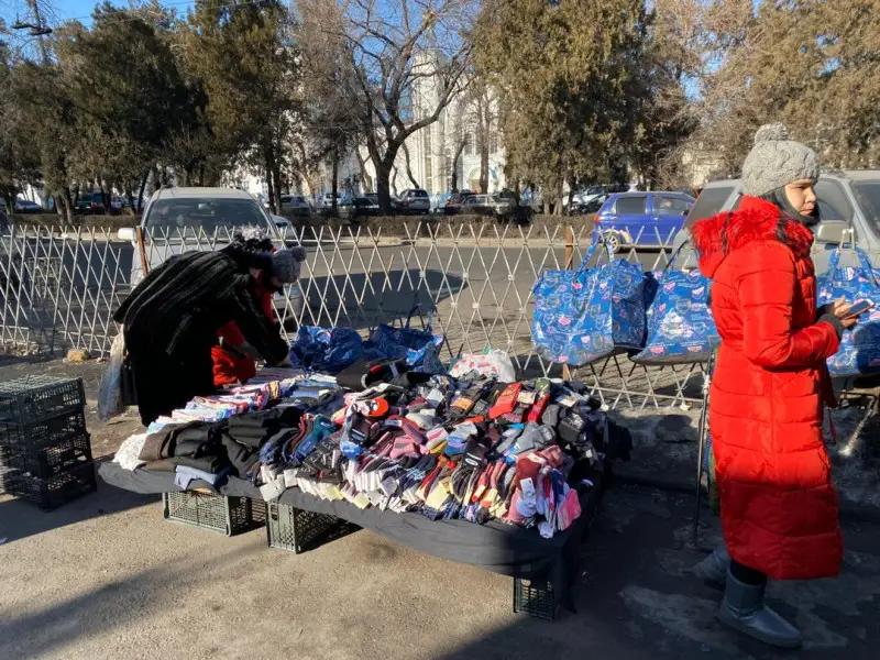 В Бишкеке за стихийную торговлю предпринимателей оштрафовали на 240 тысяч сомов