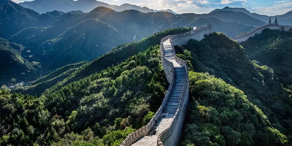 Кыргызстан задолжал Китаю, но это не мешает ему занимать еще