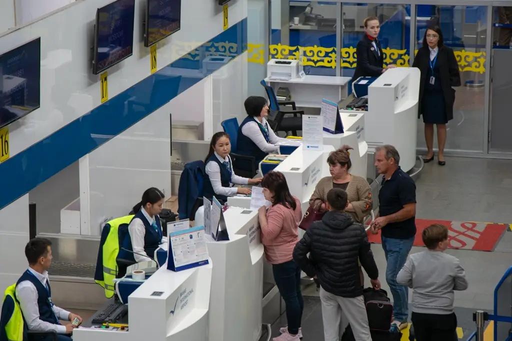 За девять месяцев ОАО «МАМ» обслужило более  2.7 млн пассажиров