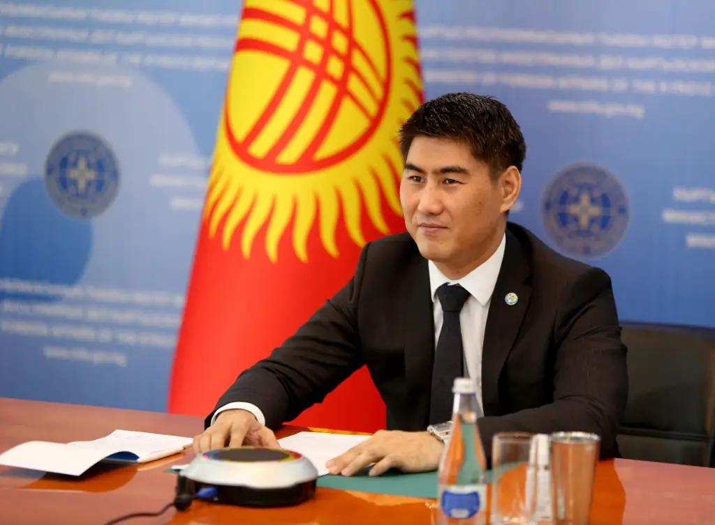 Айдарбеков: Необходимо укреплять торгово-экономические связи между странами