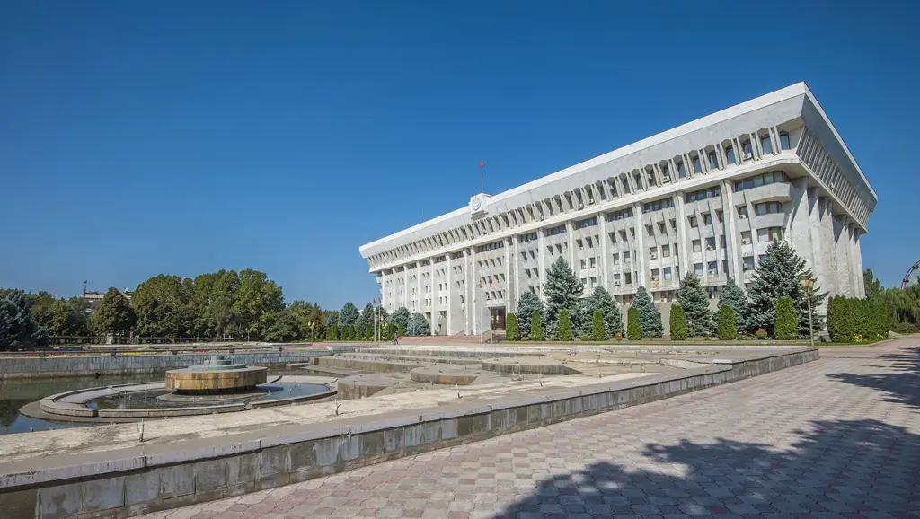 Содержание аппарата президента за полгода обошлось в 272.4 млн сомов
