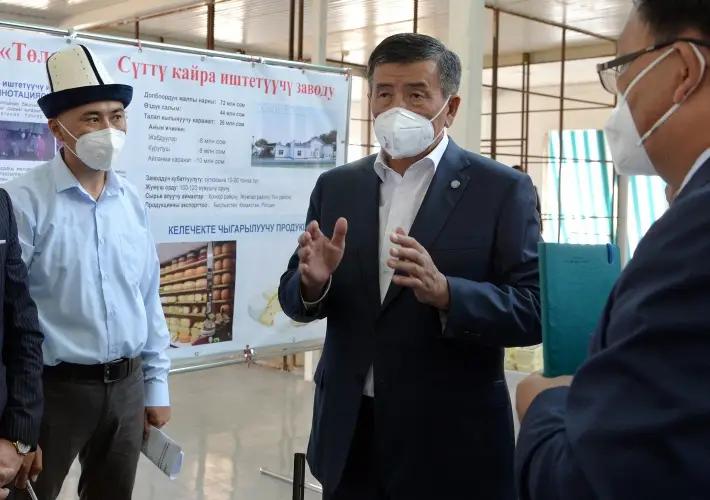 Президент рекомендовал фининститутам помочь в строительстве молокозавода