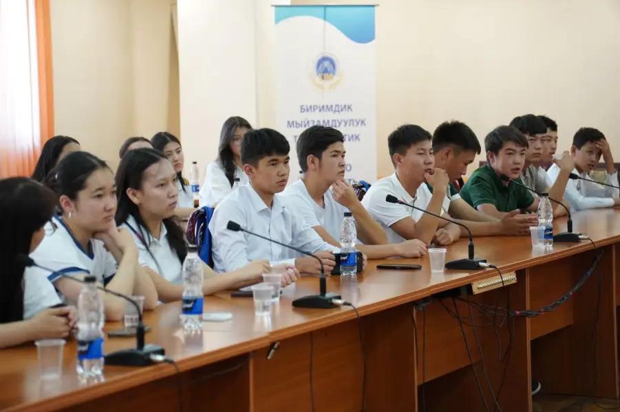 Школьникам и учащимся профлицеев рассказали об их трудовых правах