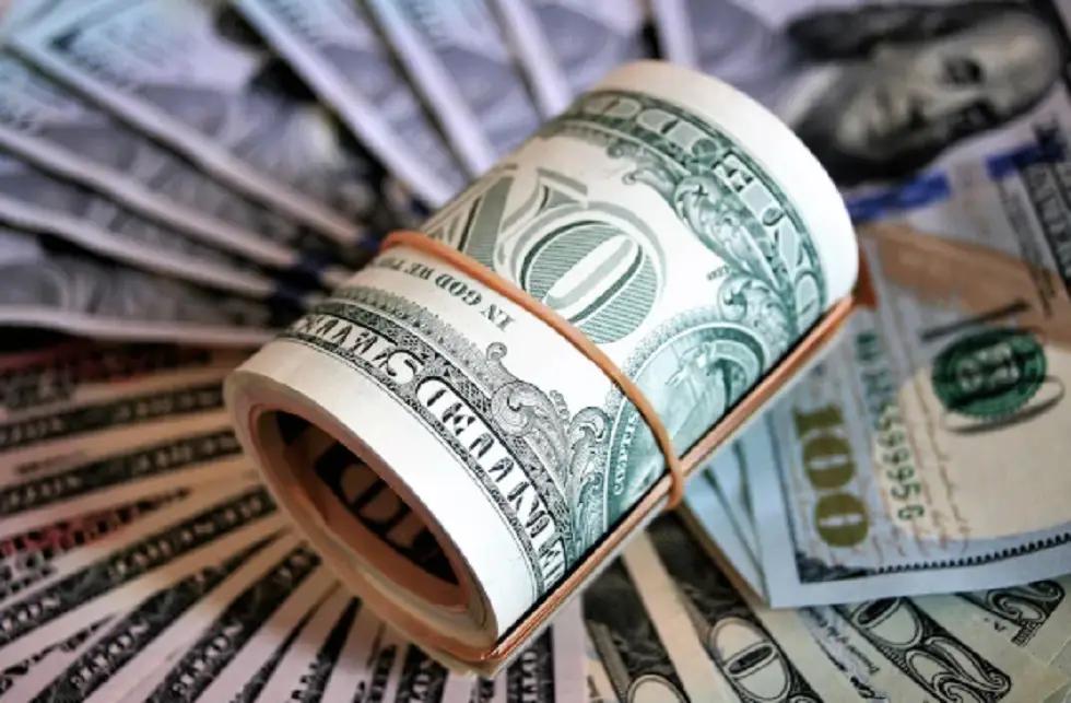 Нацбанк на сглаживание курса сома потратил более $140 млн