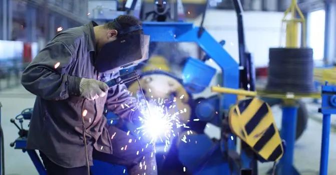 В РК объем промышленного производства увеличился на 3.3%