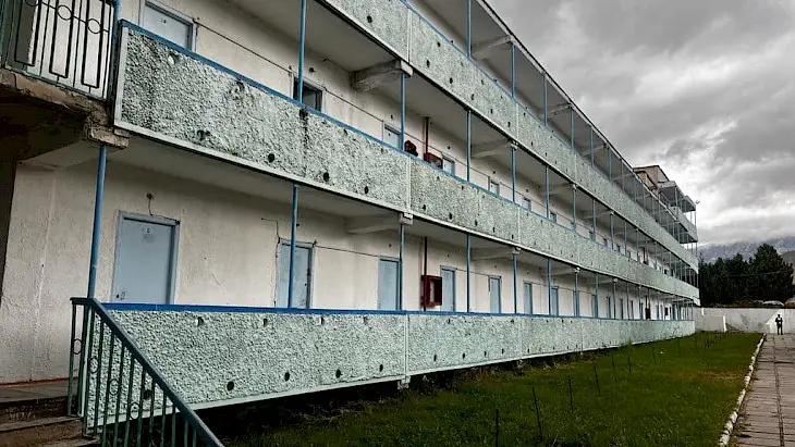 Еще 15 госпансионатов на Иссык-Куле нужно сдать в аренду — Садыр Жапаров