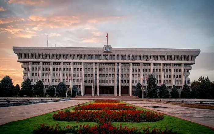 Парламент пытается подмять под себя Нацбанк и Генпрокуратуру