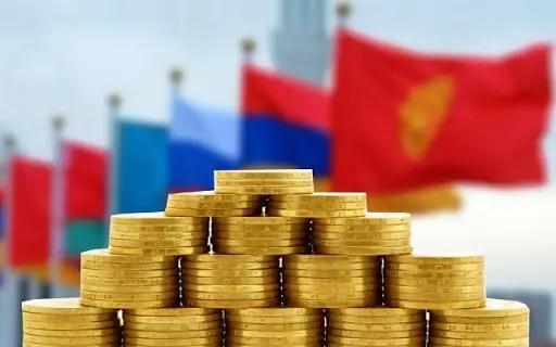 Внешняя торговля ЕАЭС с третьими странами в июле упала на 24.1%