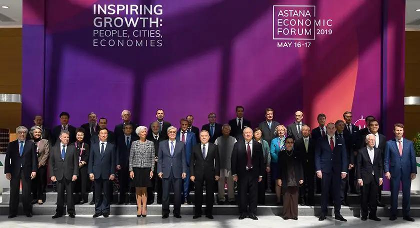 Отунбаева: Важно расширять экономические права и возможности женщин