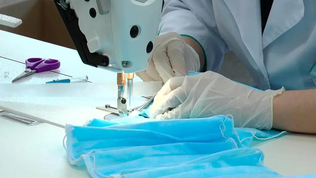 В Нарыне первоклассников обеспечат бесплатными масками