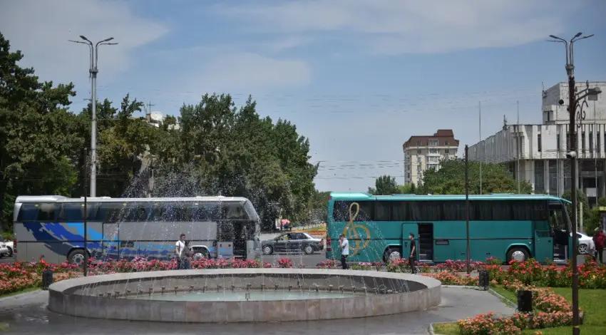 В Бишкеке продолжают курсировать бесплатные автобусы