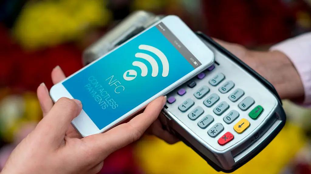 В КР активно развиваются бесконтактные платежи «Элкарт» и Google Pay