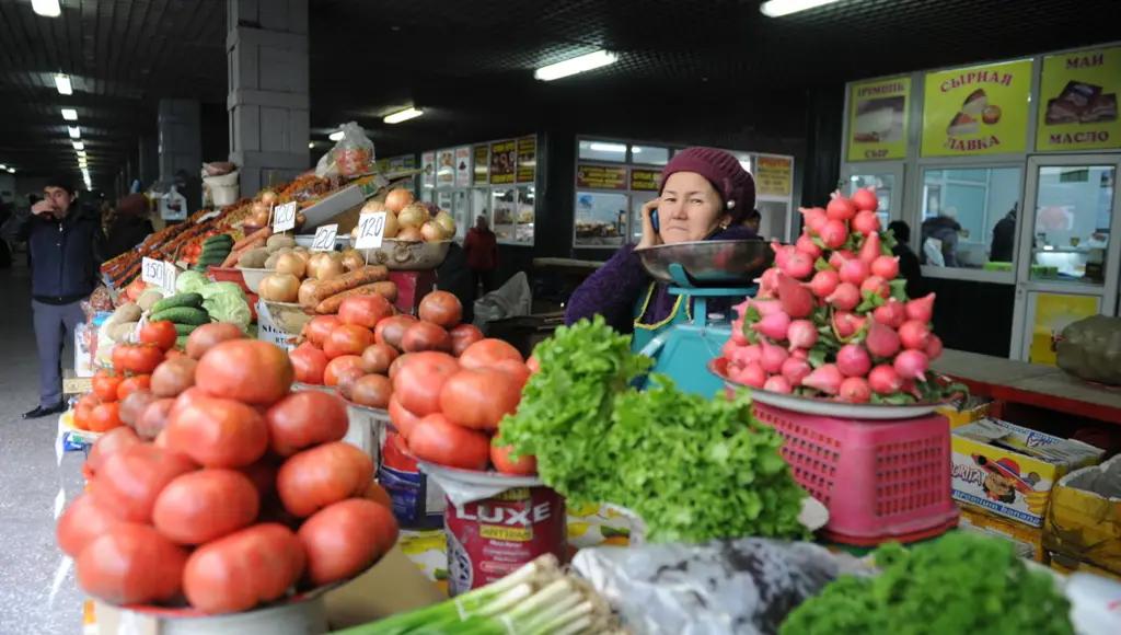 Казахстан запретил экспорт овощей, муки, гречки