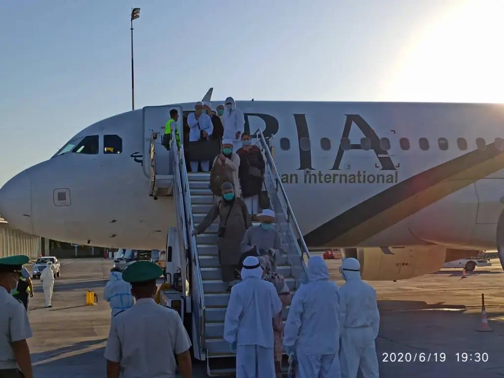 Из Пакистана вернулись 94 кыргызстанца