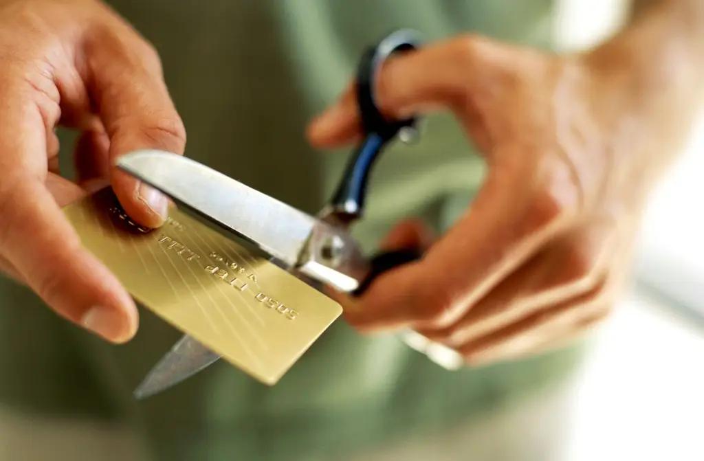 Банк Пакистана в КР сообщил о закрытии неиспользуемых счетов