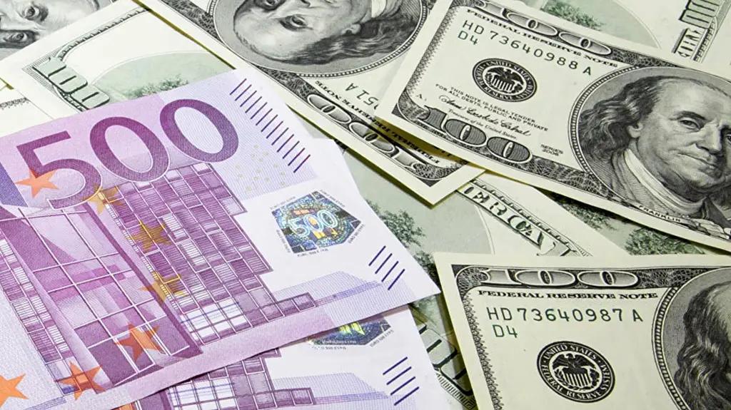 Рубль вырос, доллар стабилен. Курсы валют на 2 августа