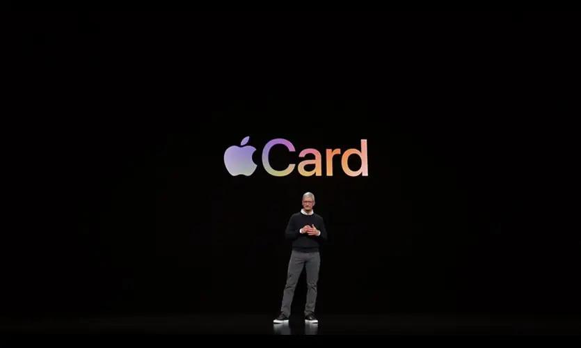 Apple начала выдавать свои банковские карты