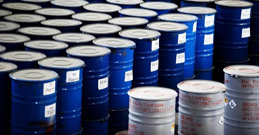 Атамбаева и Назарбаева просят решить проблему поставок уранового сырья на КГРК