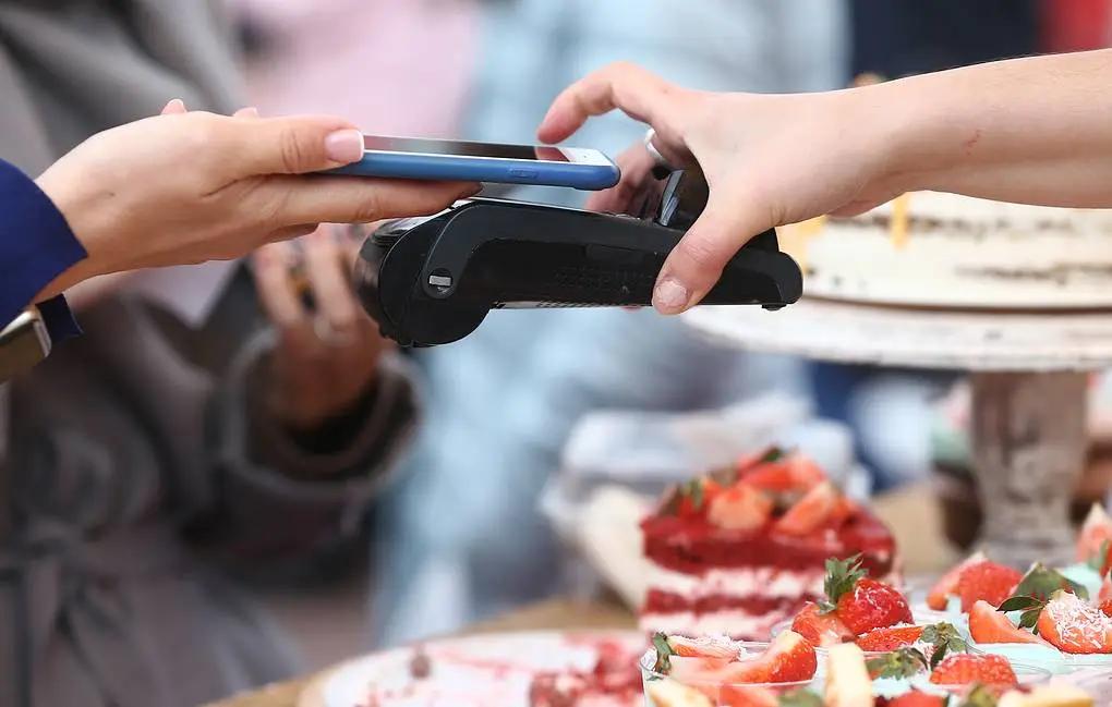 Россия стала мировым лидером по числу бесконтактных платежей через смартфон