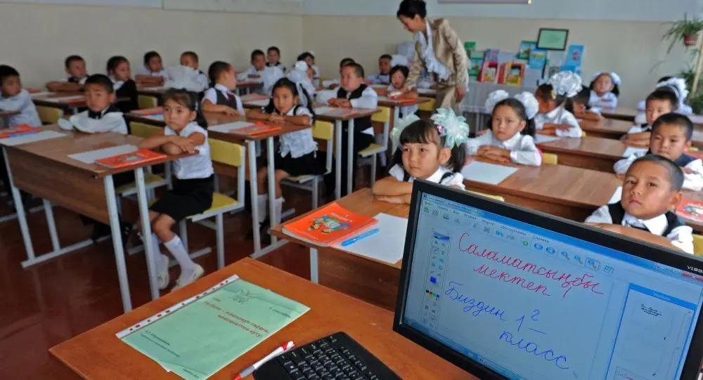 В Кыргызстане для первоклашек хотят запустить школьные автобусы