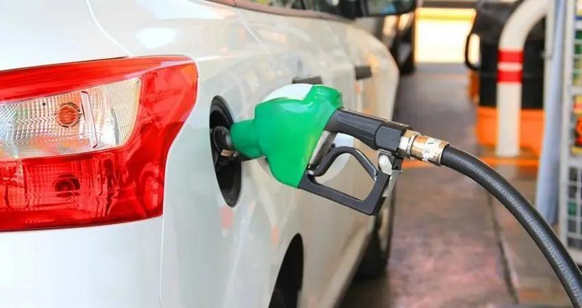 Доходы от продаж ГСМ упали до 90%