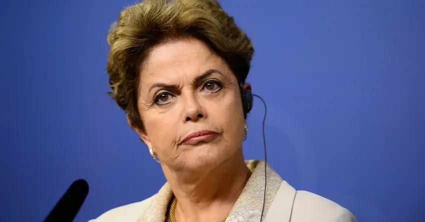 Конгресс Бразилии проголосовал за импичмент президента Дилмы Руссефф