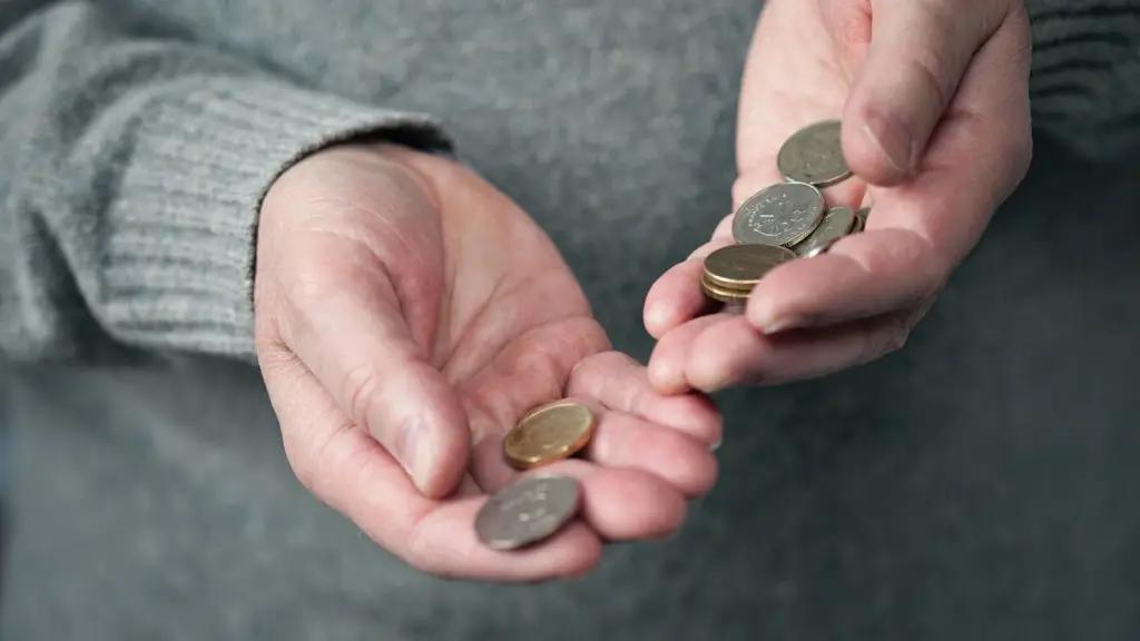 Спортивным тренерам выдают суточные в размере 83 сомов