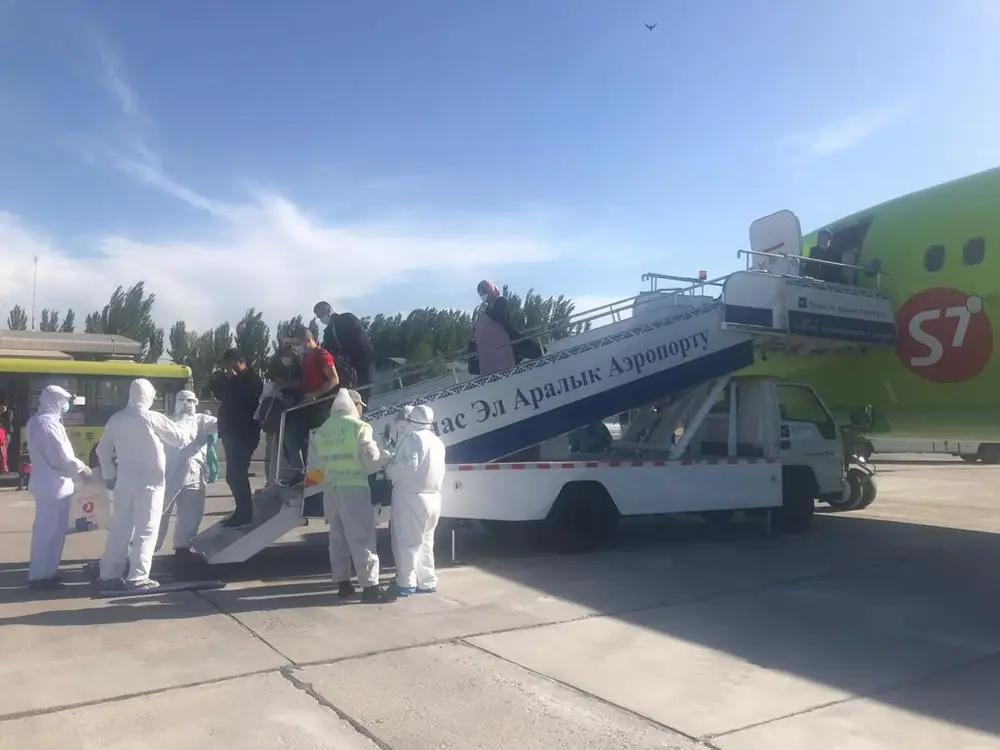 В КР из России вернулись еще 177 граждан