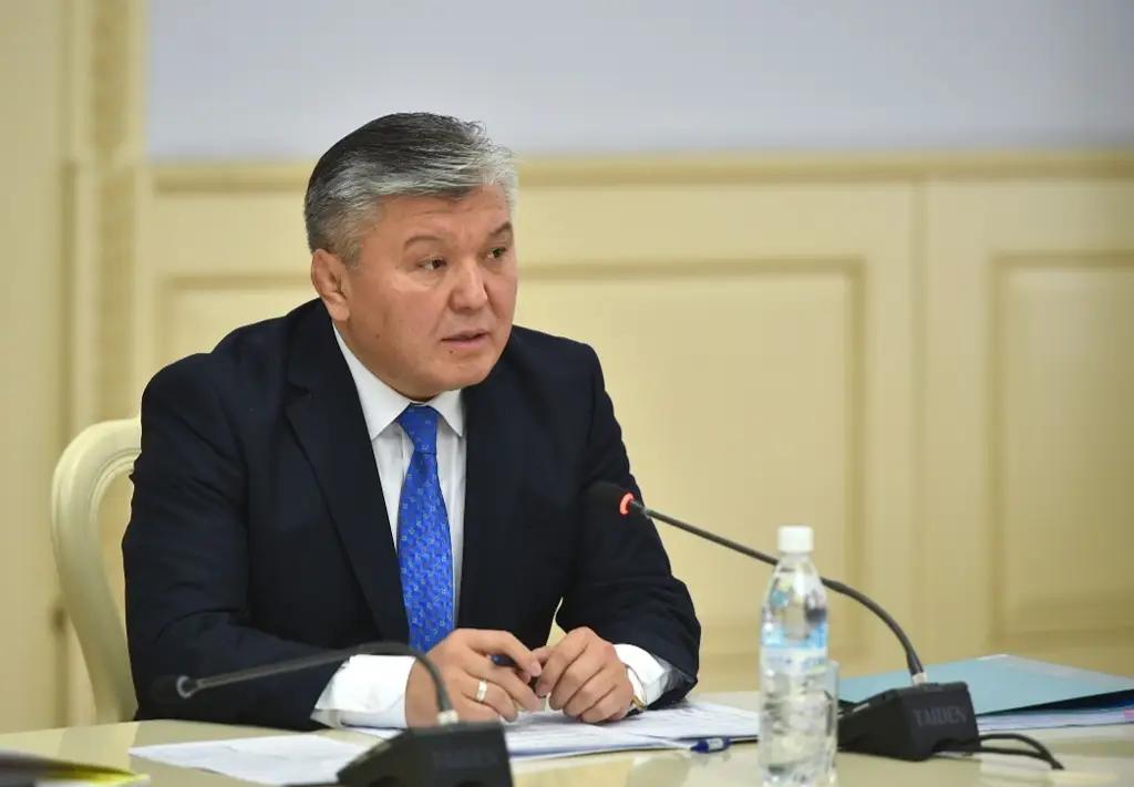 Арзыбек Кожошев стал министром по энергетике и инфраструктуре ЕЭК