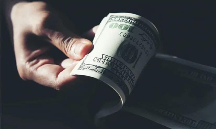 Нацбанк оштрафовал двух нелегальных валютчиков в Ошской области