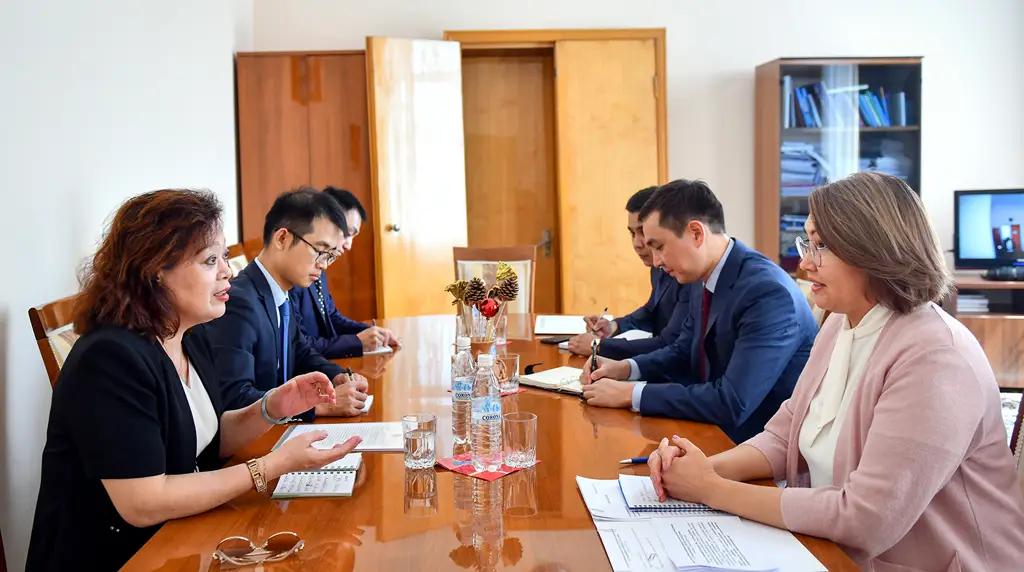 Кыргызстан и Китай обсудили вопросы сотрудничества в сфере цифровых технологий