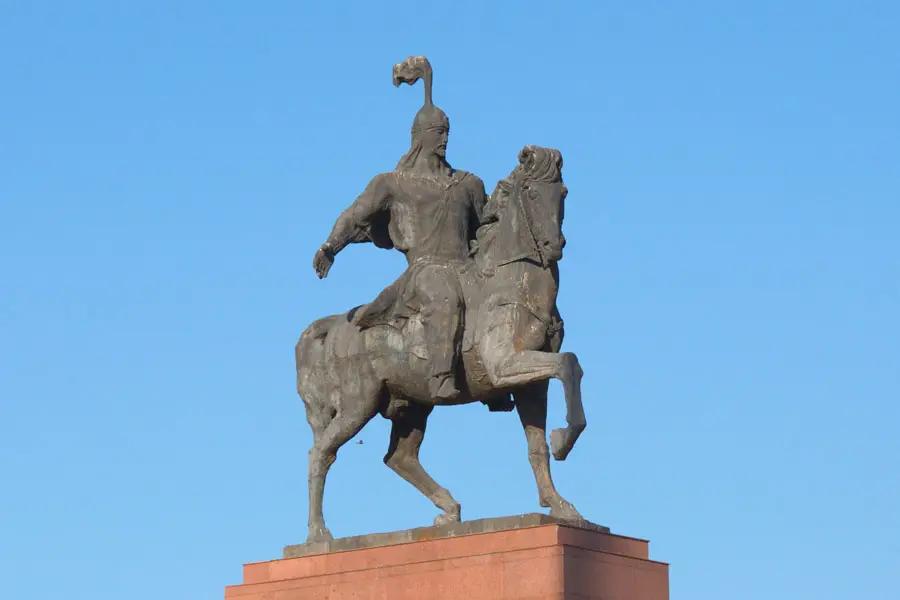 В Бишкеке на памятниках и монументах появятся QR-коды