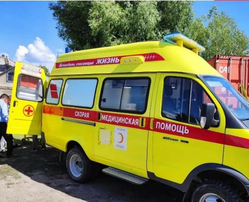 Красный Полумесяц передал машину скорой помощи для Иссык-кульской области