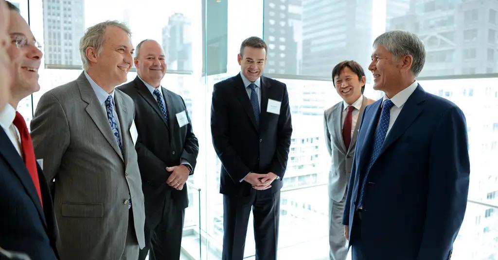 Атамбаев призвал крупнейшие компании США инвестировать в Кыргызстан