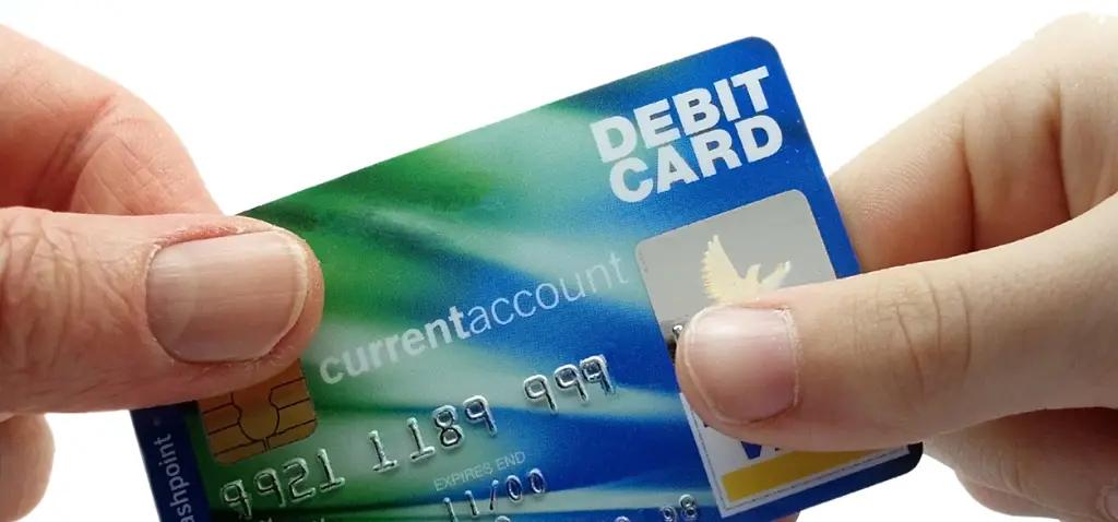 Количество платежных карт в РК выросло на 24%