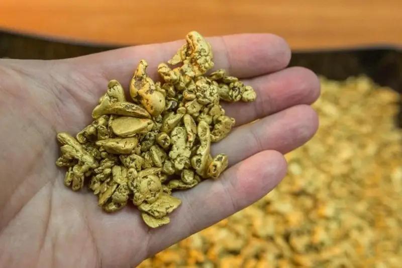 «Бакай Банку» разрешили скупать драгоценный лом и шлиховое золото