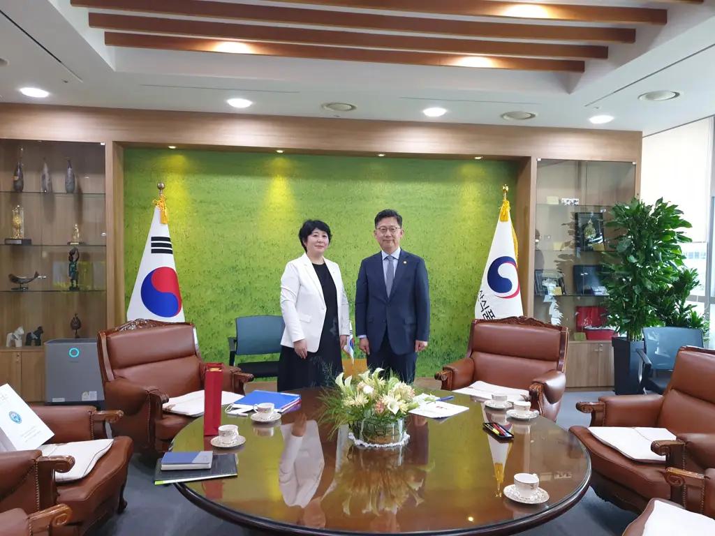 КР и Южная Корея обсудили сотрудничество в сельском хозяйстве