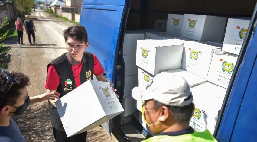 Службы ЖКХ собрали 2 млн сомов на продукты гражданам