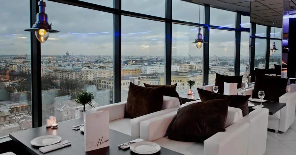 Сфера услуг России восстанавливается четвертый месяц подряд