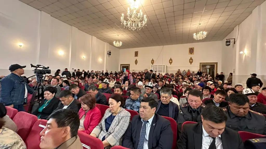 Балыкчинцы требуют перенести нефтебазу из города