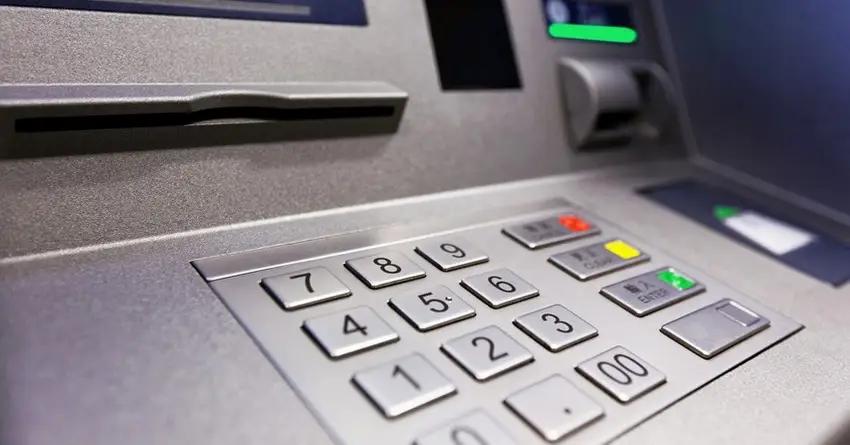 Количество банкоматов в КР за год выросло на 11.4%