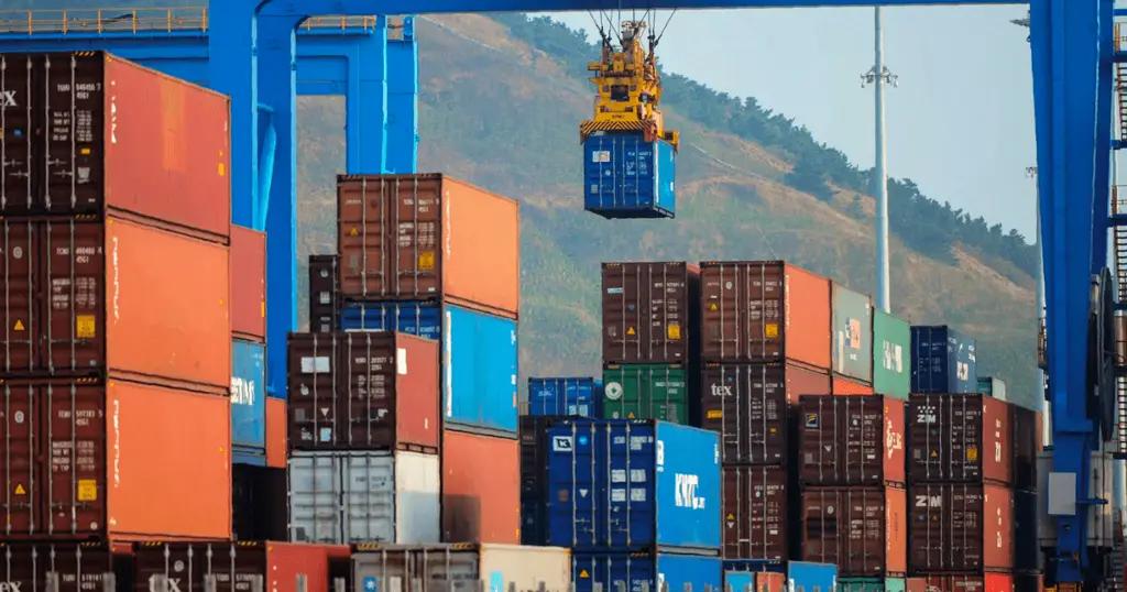 В этом году из трех областей и Оша сократился экспорт товаров