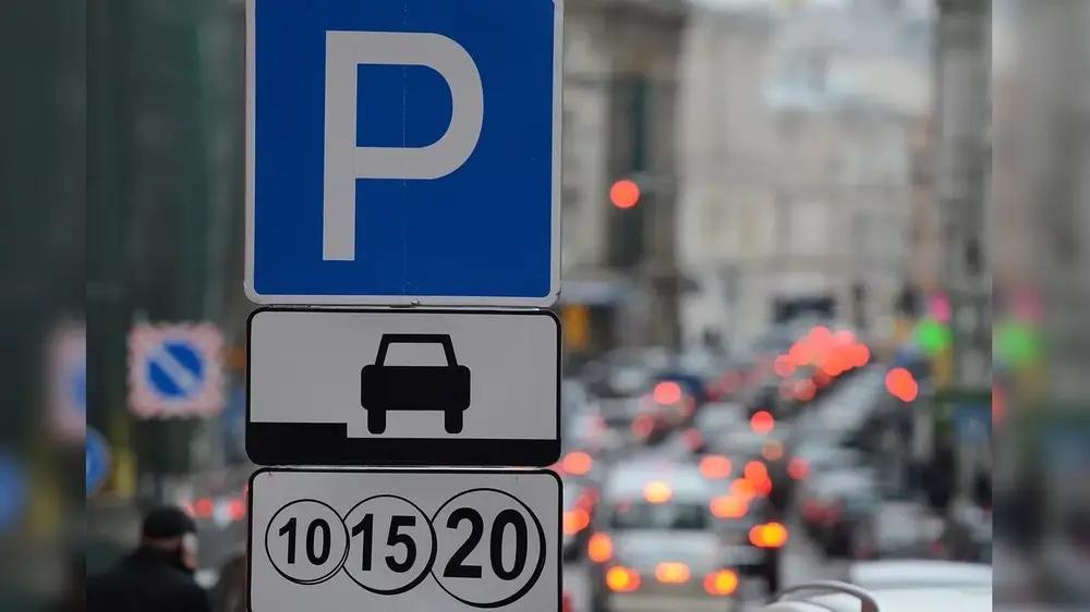 В Бишкеке появится система платных парковок с распознаванием номеров