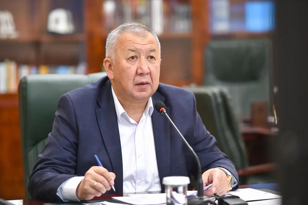 Боронов раскритиковал работу ГКИТиС и руководство Минздрава