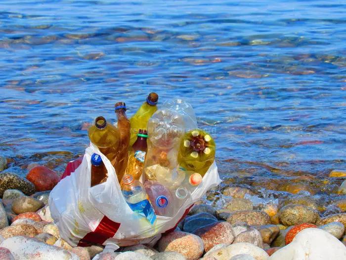 Иссык-Кульская область постепенно откажется от пластика